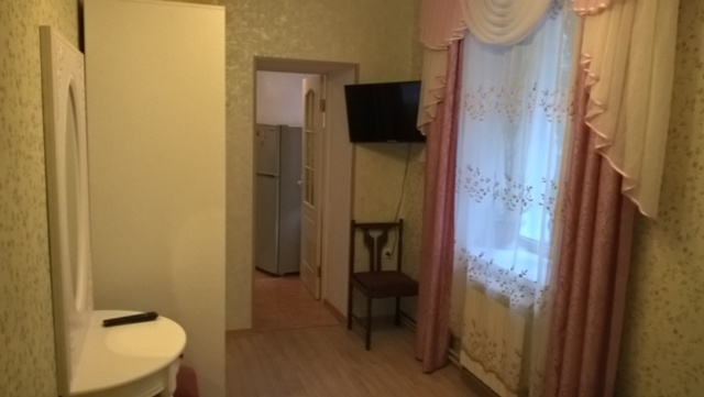 Двухкомнатная квартира посуточно в Ялте, Центр Ялты район, ул. Боткинская, 8