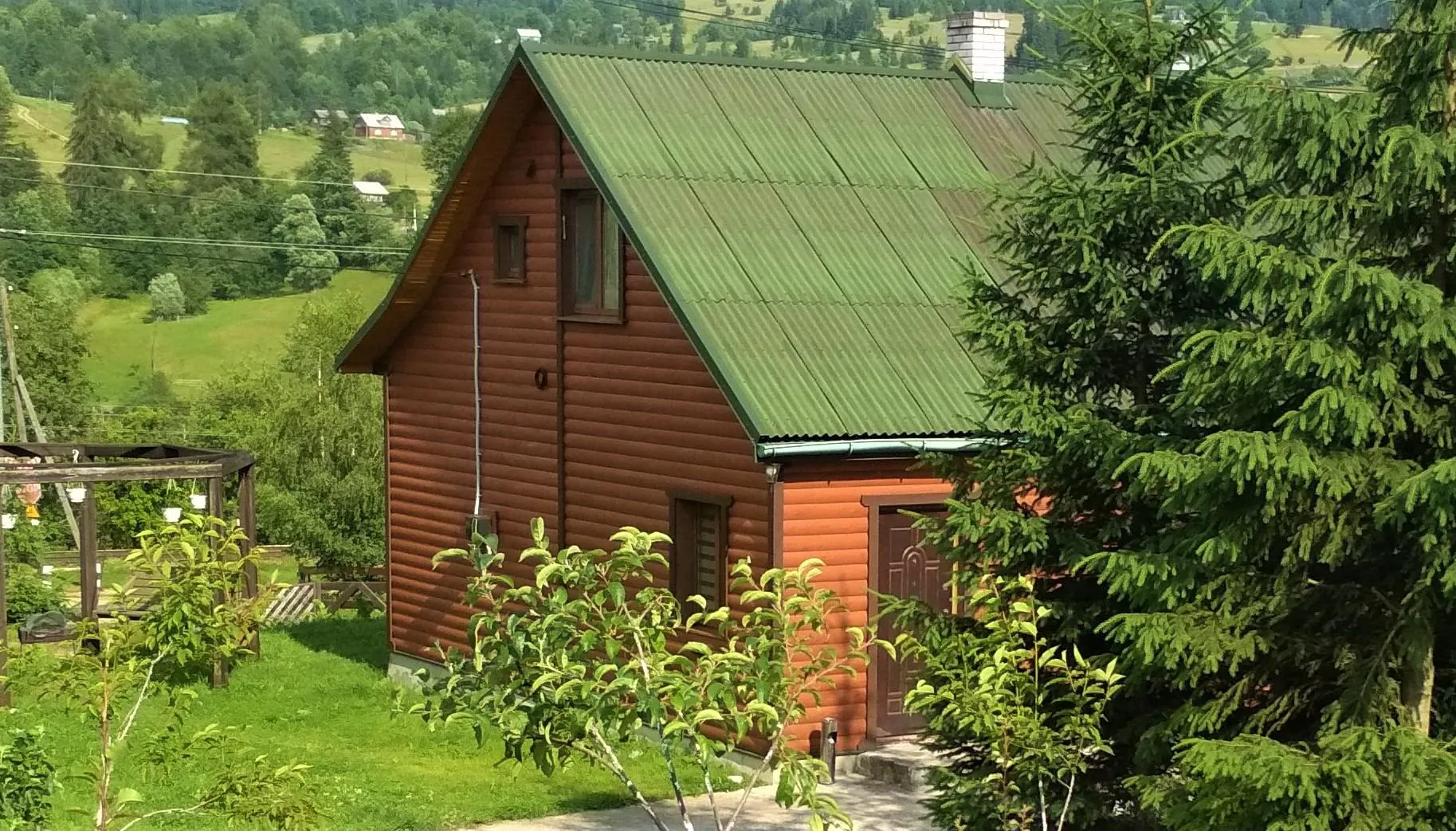 Cottage Ozerniy, на 9 человек, 12 км до Буковеля