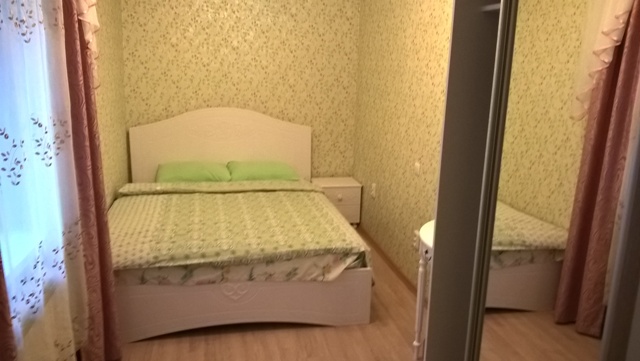 Двухкомнатная квартира посуточно в Ялте, Центр Ялты район, ул. Боткинская, 8