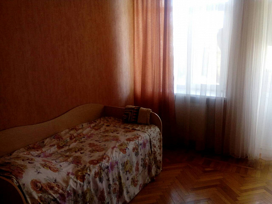 Четырехкомнатная квартира посуточно в Одессе, Приморский район, ул. Троицкая, 28