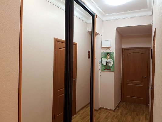 Двухкомнатная квартира посуточно в Запорожье, Орджоникидзевский район, ул. Жаботинского, 7а