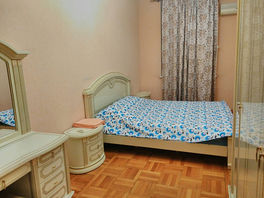 Четырехкомнатная квартира посуточно в Одессе, Приморский район, ул. Троицкая, 28