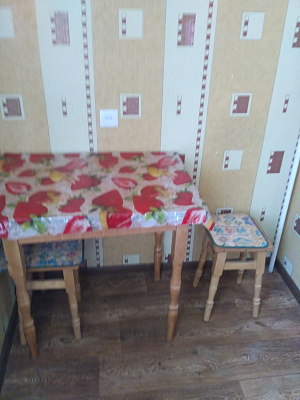 Однокомнатная квартира посуточно в Конотопе, ул. Лазаревского, 6А