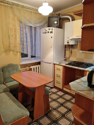 Двухкомнатная квартира посуточно в Луцке, пр-т Президента Грушевского, 12