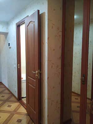 Однокомнатная квартира посуточно в Днепрорудном, ул. Энтузиастов, 10