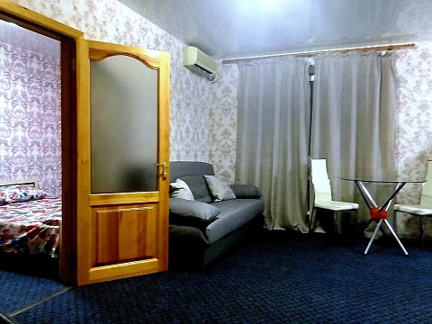 2-комнатная daily in Dnipro. SHevchenkovskiy district, Evropeyskaya St., 8 &mdash; 1001186002 image 1