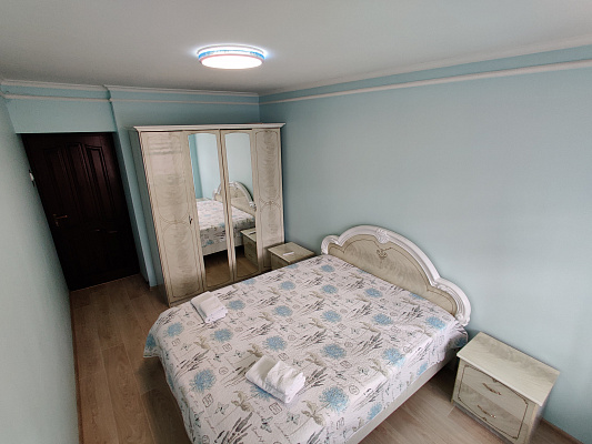 Трехкомнатная квартира посуточно в Луцке, пр-т. Соборности, 6