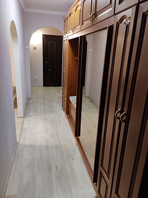 Трехкомнатная квартира посуточно в Луцке, пр-т. Соборности, 6