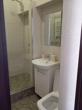 2-комнатная daily in Chernivtsi. Pervomayskiy district, Karolya Mikuli St., 6 &mdash; 1001416363 image 10