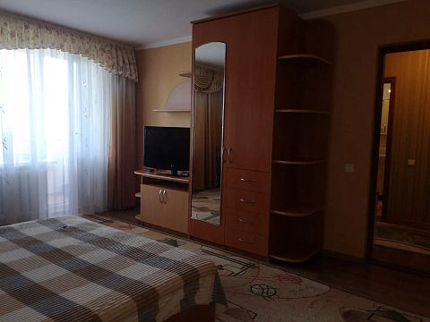 1-комнатная daily in Khmilnik. Svobody  Lenina St. Ave., 19 — 2000599998 image 1