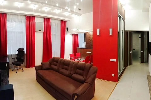 2-комнатная посуточно в Сумах. Заречный район, ул. Соборная, 27 &mdash; 1001077557 изображение 1