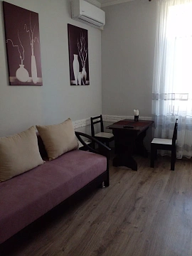 2-комнатная daily in Chernivtsi. Pervomayskiy district, Karolya Mikuli St., 6 &mdash; 1001416363 image 6