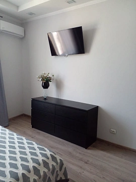 2-комнатная daily in Chernivtsi. Pervomayskiy district, Karolya Mikuli St., 6 &mdash; 1001416363 image 2