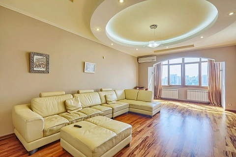 2-комнатная подобово у Києві. Шевченковский район, вул. Саксаганського, 121 &mdash; 1001581717 зображення 1