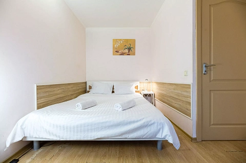 1-комнатная подобово у Києві. Шевченковский район, вул. Борщагівська, 6 &mdash; 1001166173 зображення 1