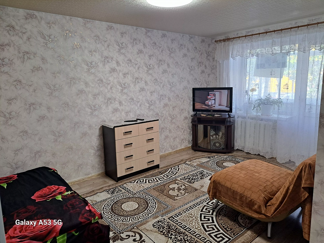 Однокомнатная квартира посуточно в Мелитополе, ул. Гетьманская, 95 — 1001599461