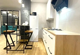  daily in Chernihiv. Novozavodskoy district, Nezavisimosti St., 74 &mdash; 487708236 image 1