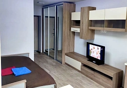  daily in Kharkiv. Saltovskiy district, Saltovskoe Hwy, 43 — 1001585515 image 1