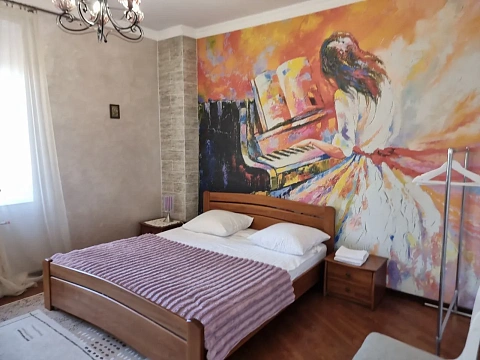 1-комнатная daily in Chernivtsi. SHevchenkovskiy district, Geroev Maydana St., 43 &mdash; 605068640 image 1