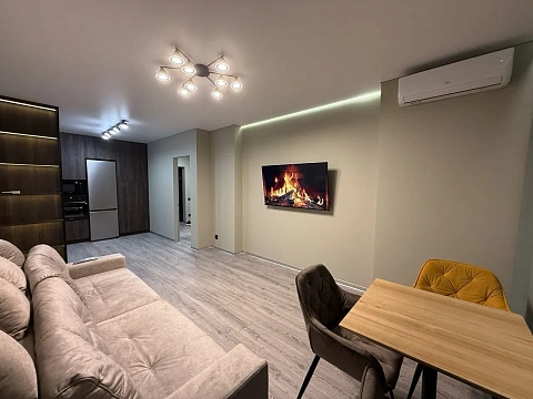 1-комнатная подобово у Києві. Днепровский район, вул. Князя Романа Мстиславича, 22 &mdash; 1001693544 зображення 1