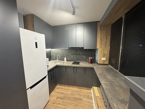 1-комнатная посуточно в Сумах. Заречный район, ул. Ахтырская, 17 &mdash; 1001694204 изображение 1