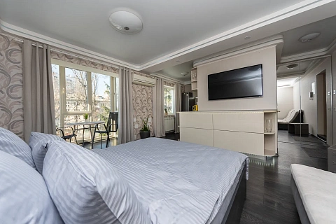 1-комнатная посуточно в Киеве. Соломенский район, ул. Соломенская, 27 &mdash; 1001695465 изображение 1