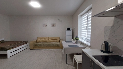 1-комнатная daily in Odesa. Peresypskiy district, Lesi Ukrainki St., 3 &mdash; 1001680040 image 1