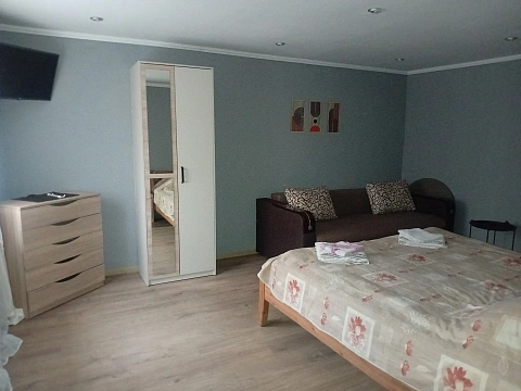 Будинок подобово у Берегово. вул. Мужайська, 14 &mdash; 1001696937 зображення 1