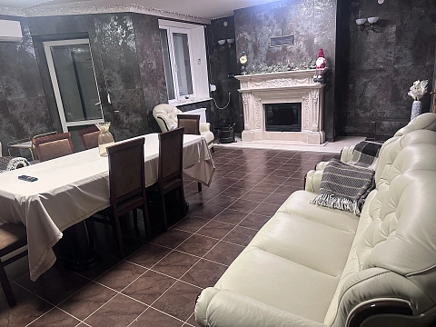 Дом посуточно в Тернополе. с. Петриков, ул. Воинов УПА, 1/5 &mdash; 1001698952 изображение 1