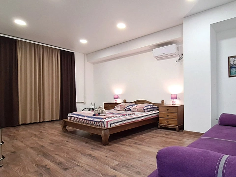 2-комнатная daily in Zaporizhzhia. Voznesenovskiy district, Sobornyy Ave., 192 &mdash; 1001555412 image 1