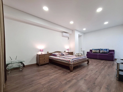 2-комнатная daily in Zaporizhzhia. Voznesenovskiy district, Sobornyy Ave., 192 &mdash; 1001555412 image 2