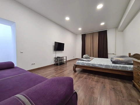 2-комнатная daily in Zaporizhzhia. Voznesenovskiy district, Sobornyy Ave., 192 &mdash; 1001555412 image 3