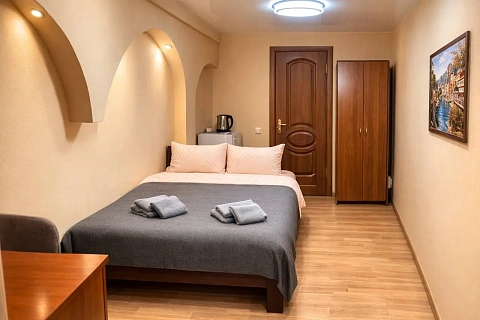 Міні-готель подобово у Києві. Подольский район, вул. Воздвиженська, 60в &mdash; 1001695986 зображення 1