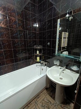 3-комнатная посуточно в Кривом Роге. Покровский район, ул. Сичеславская, 11 &mdash; 1001700513 изображение 9