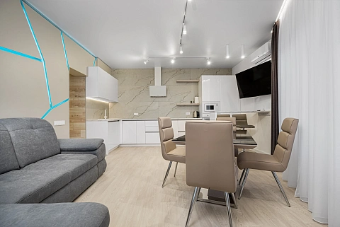 3-комнатная посуточно в Одессе. Приморский район, ул. Валерия Самофалова (ул. Каманина), 16 а &mdash; 1001701332 изображение 2