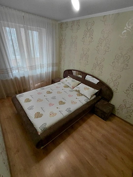 2-комнатная посуточно в Ровно. ул. Е. Коновальца, 32 &mdash; 1000668755 изображение 1