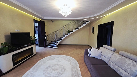 4-комнатная подобово у Івано-Франківську. вул. Двірська, 32 &mdash; 1001702061 зображення 4