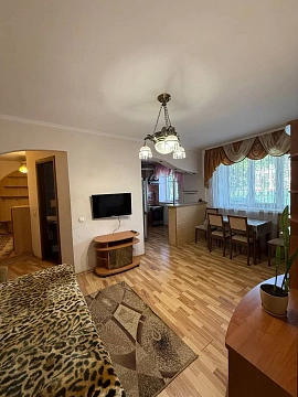 2-комнатная посуточно в Ровно. ул. Архитектора Бургиньона (ул. Жуковского), 37 &mdash; 1001610170 изображение 3