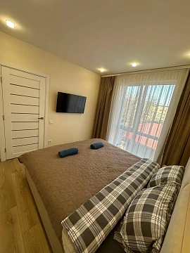 1-комнатная подобово у Ужгороді. вул. Фредеріка Шопена, 10 &mdash; 1001703098 зображення 1