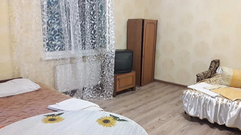 Комната посуточно в Одессе. Пересыпский район, Николаевская дорога, 279 &mdash; 1001708161 изображение 1