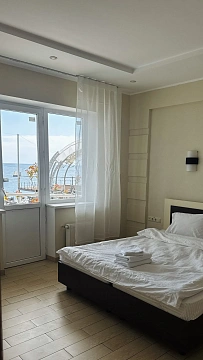 mini-hotels daily in Odesa. Primorskiy district, Novoberegovaya St., 90 &mdash; 1001709093 image 1