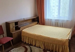 Квартири подобово в Зарічному районі (49)