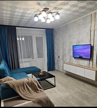 Трехкомнатная посуточно в Кривом Роге. Центрально-Городской район, пр-т Мира, 4 &mdash; 1001719560 изображение 2