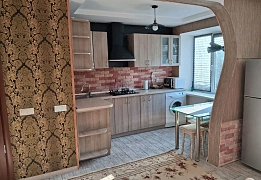 Квартири подобово в Новокодацькому районі (96)