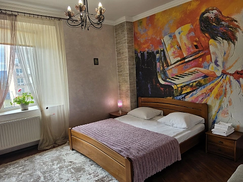 1 room daily in Chernivtsi. SHevchenkovskiy district, Geroev Maydana St., 43 &mdash; 605068640 image 1