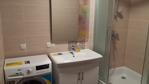 2-комнатная посуточно в Днепре. Центральный район, пр-т Дмитрия Яворницкого, 100 &mdash; 1000816636 изображение 2