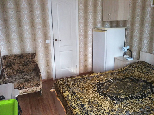 Мини-отель посуточно в Рыбаковке, Пятый квартал, 4/1