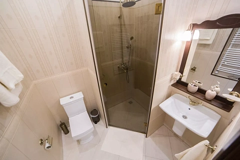 2-комнатная daily in Lviv. Galitskiy district, Rynok Sq., 19 &mdash; 1000917770 image 4