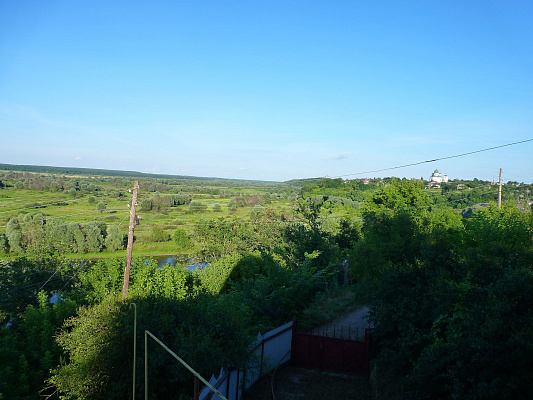 Дом посуточно в Новгород-Северском, ул. Грушевского, 14