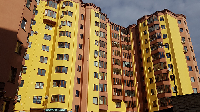 Однокомнатная квартира посуточно в Луцке, ул. Огиенко, 2а